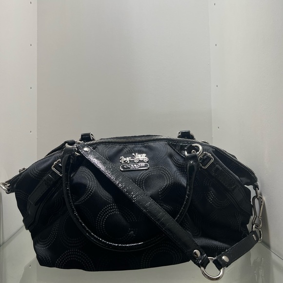 Coach Monogram purse - Picture 8 of 9